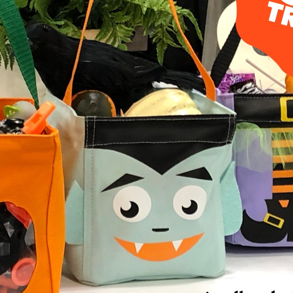 NEW - Littles Carry-all - Fun Fangs